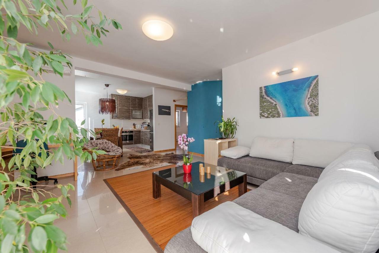 Romantic Oasis Apartments Ζαντάρ Εξωτερικό φωτογραφία
